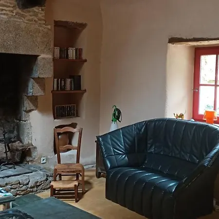 Gite De La Roche Ferienhaus *