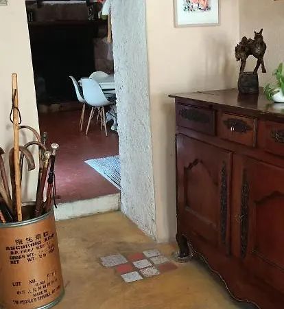 Gite De La Roche Ferienhaus *